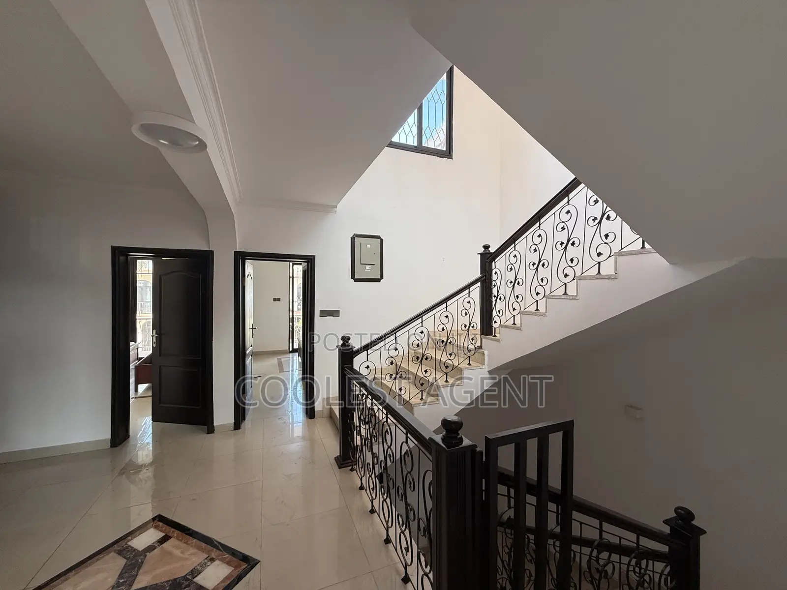 Furnished 4bdrm Villa in Coolest Estate for rent