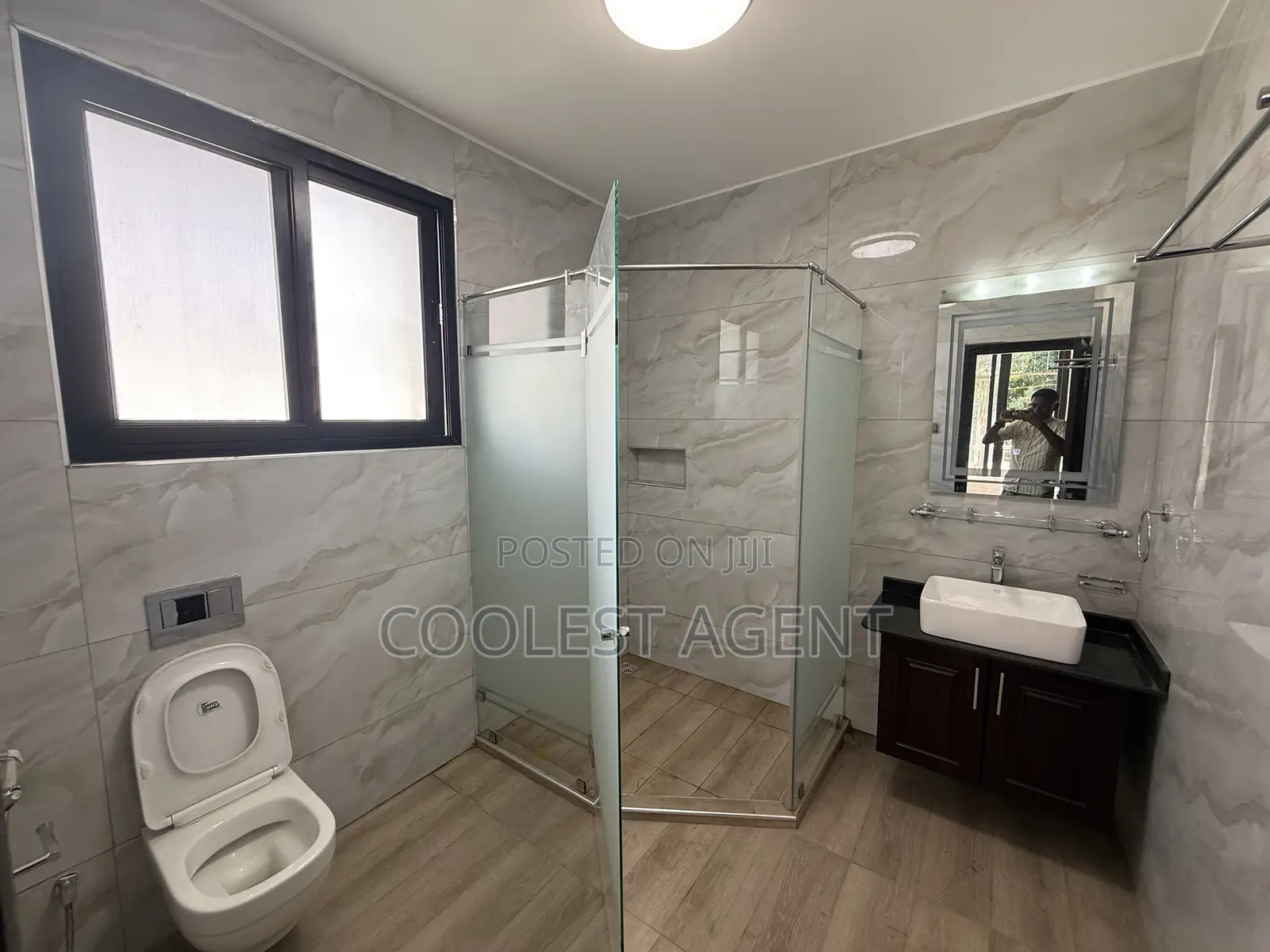 Furnished 4bdrm Villa in Coolest Estate for rent