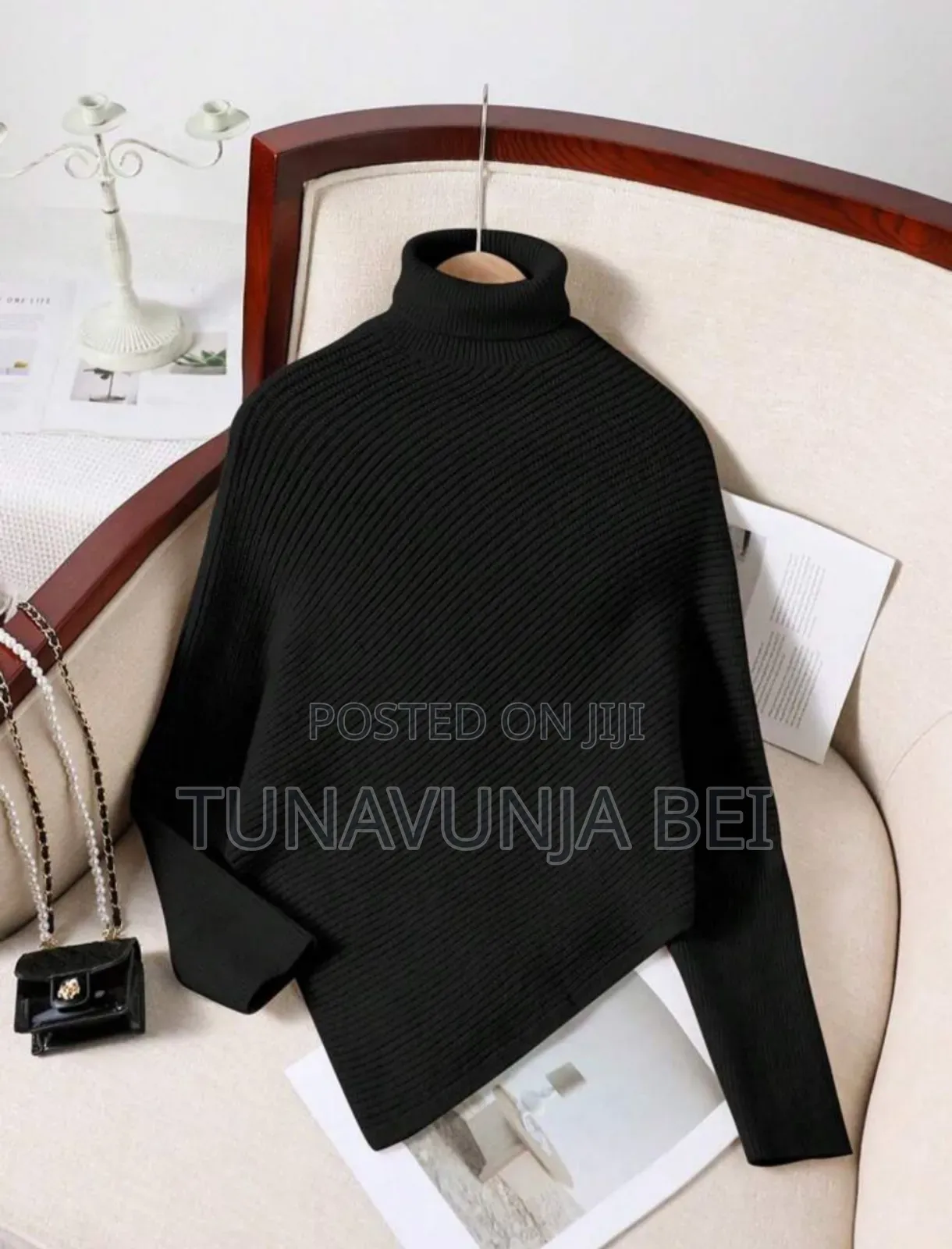 Turte Knitted Neck Sweater