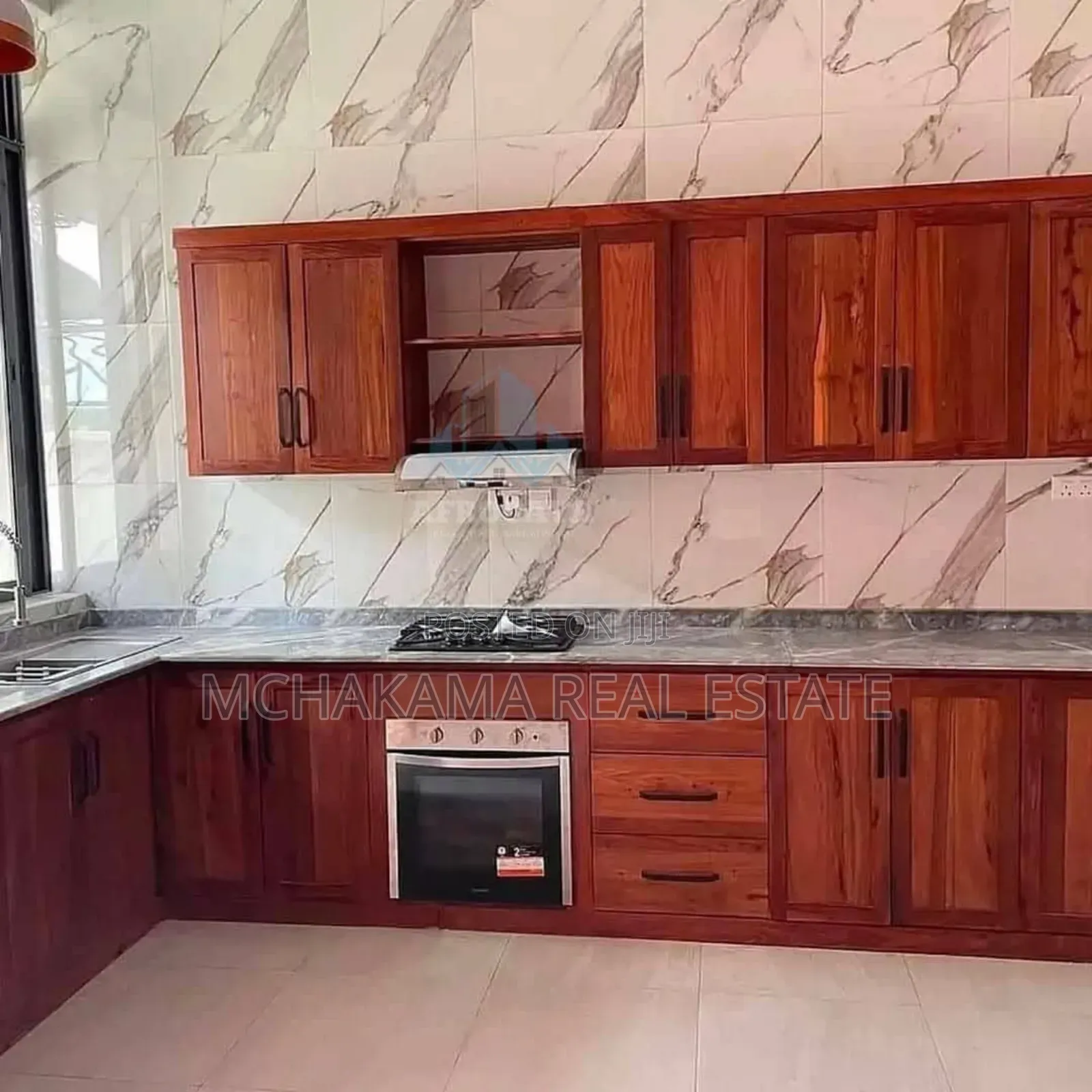 Furnished 4bdrm Apartment in Yusuph Mchakama, Mbezi Beach for sale