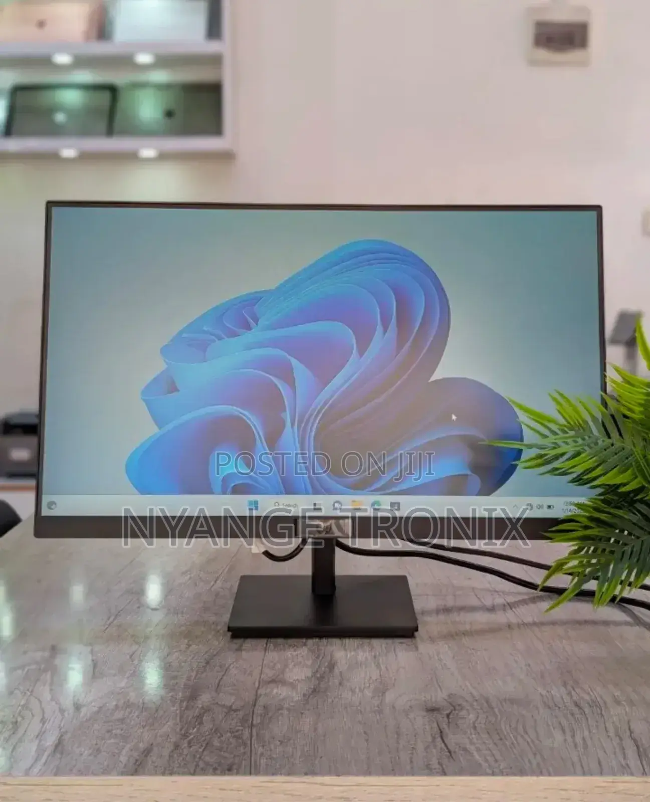Hp P24v G5 – 23.8" FHD Monitor