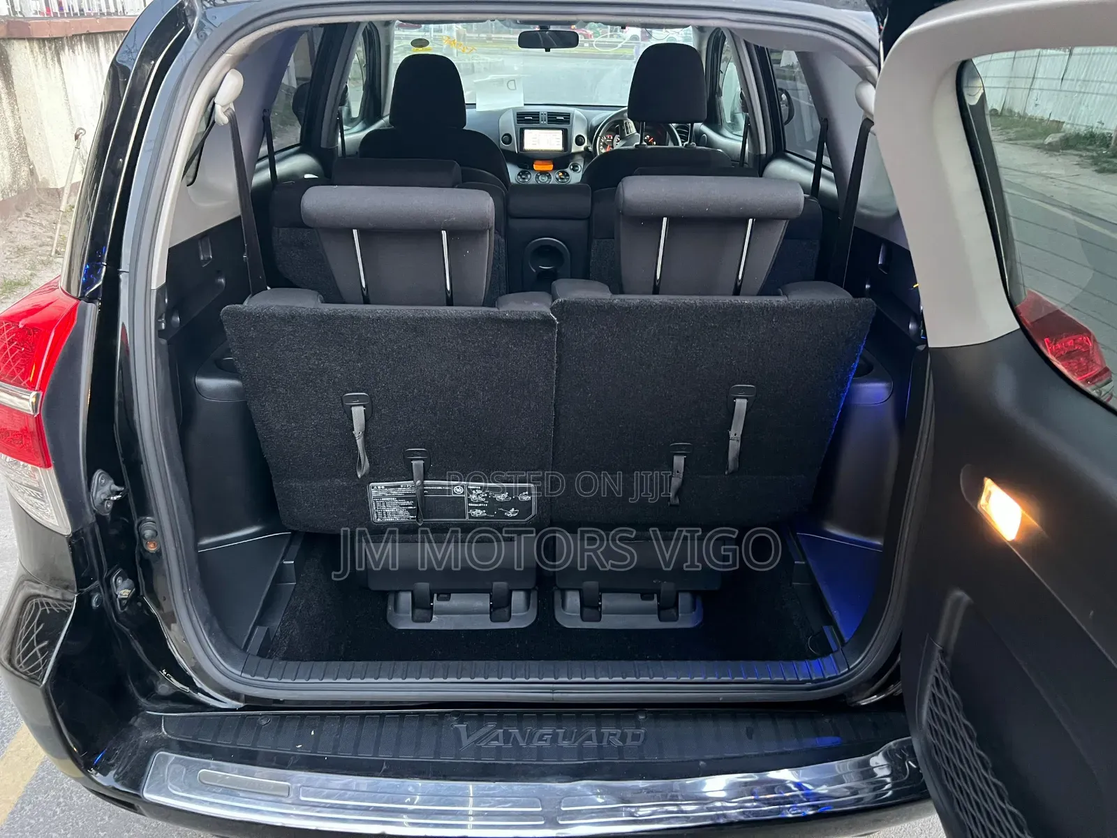 Toyota Vanguard 2010 Black