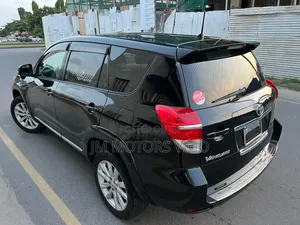 Toyota Vanguard 2010 Black