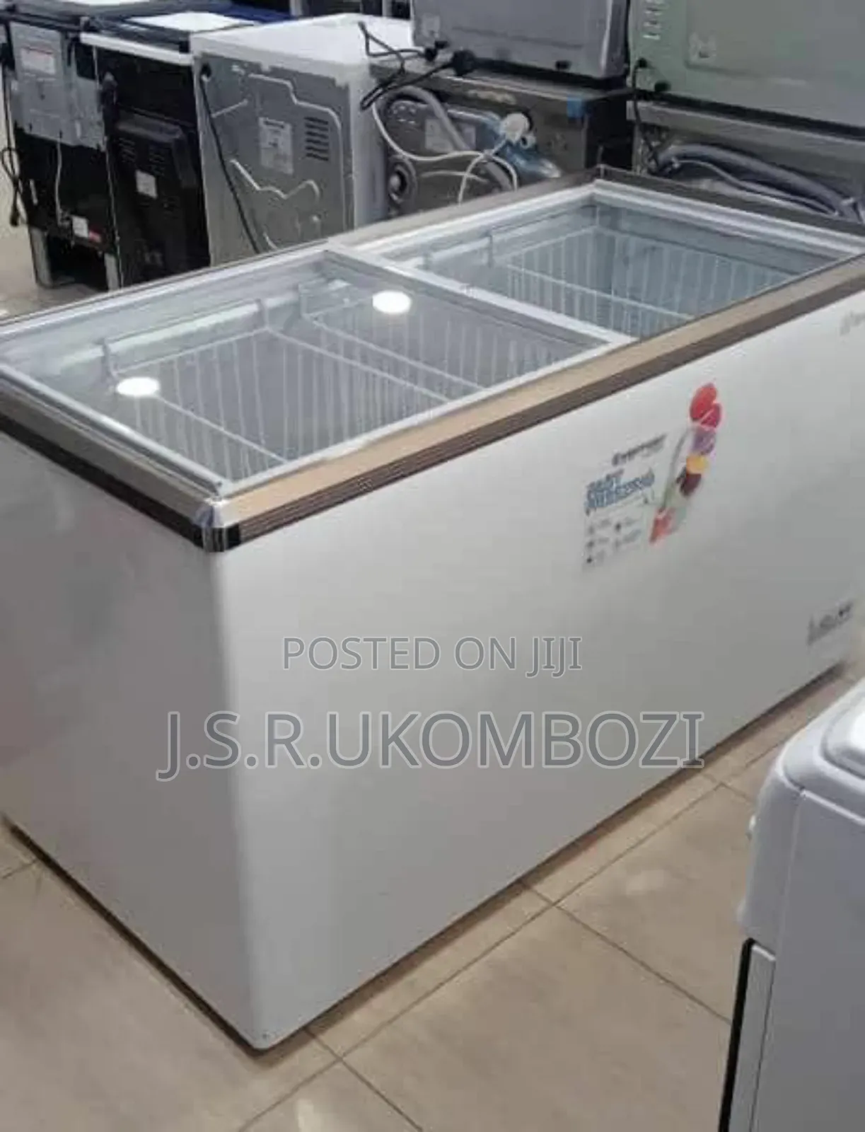 Showcase Freezer 314l