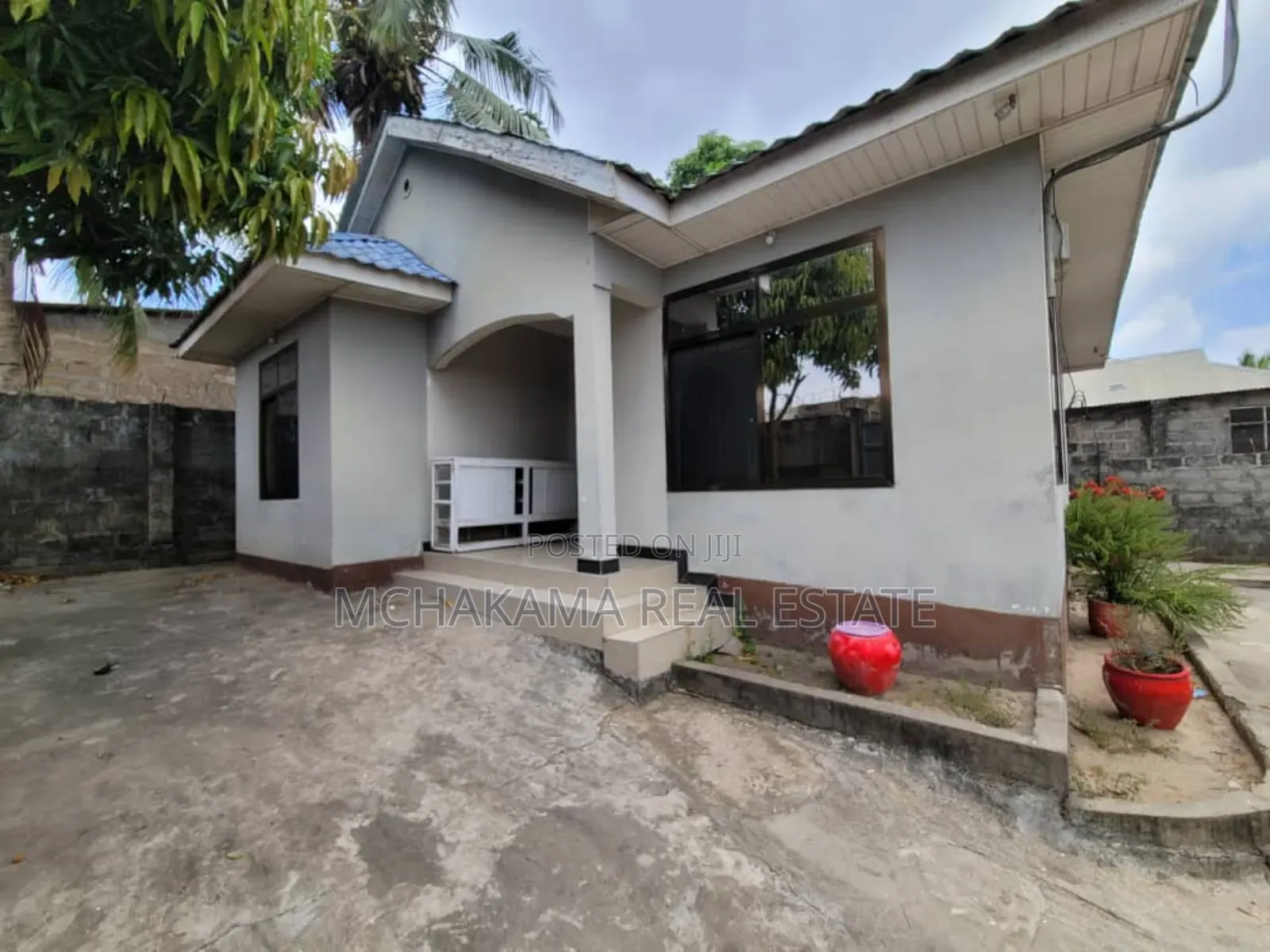 3bdrm House in Yusuph Mchakama, Chamazi for sale