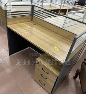 Work Station for 1 Staff
