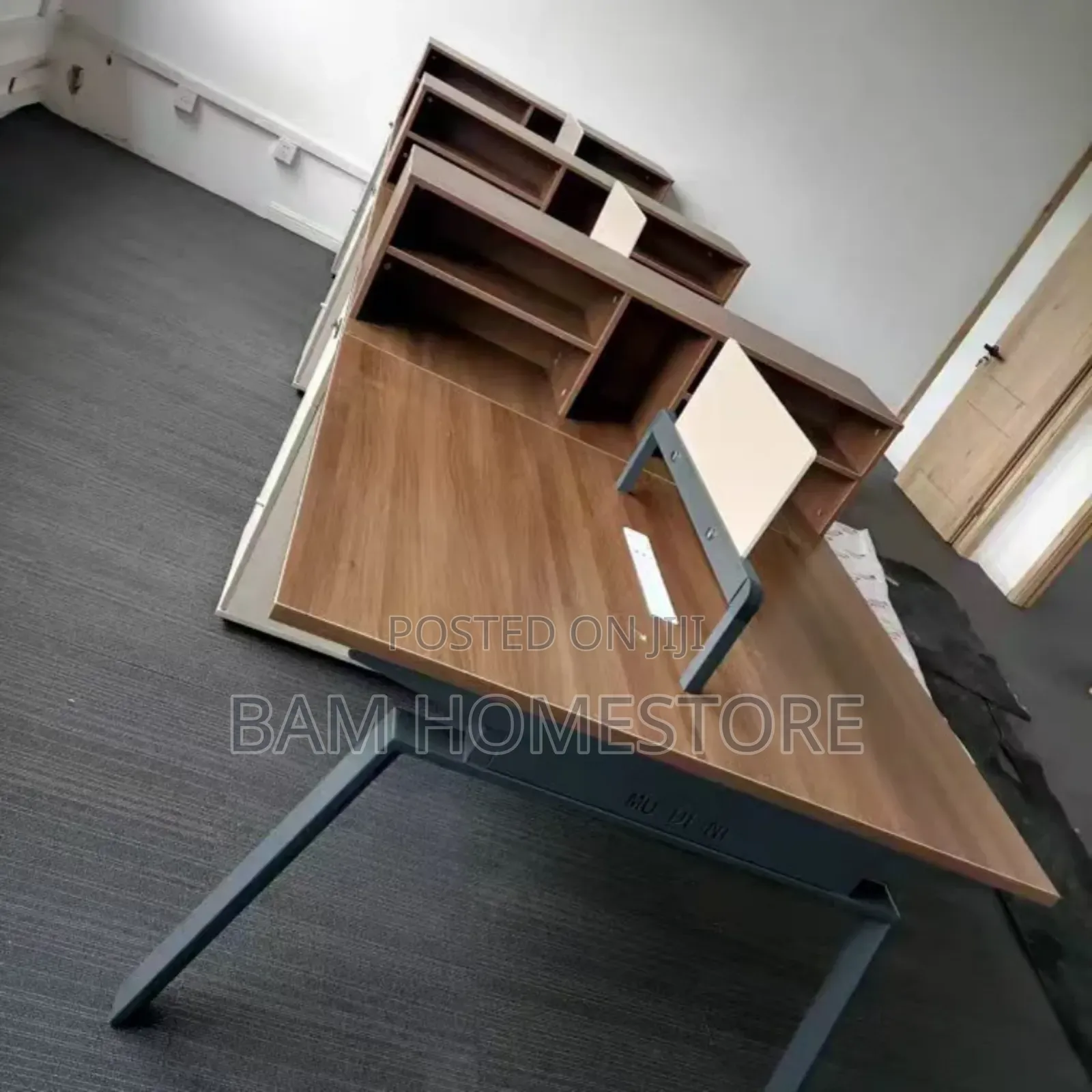 Elegant Company Desk for 2 Staffs