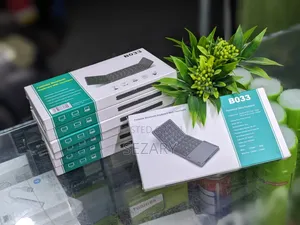 Foldable Bt Keyboard
(With Touchpad)
B033