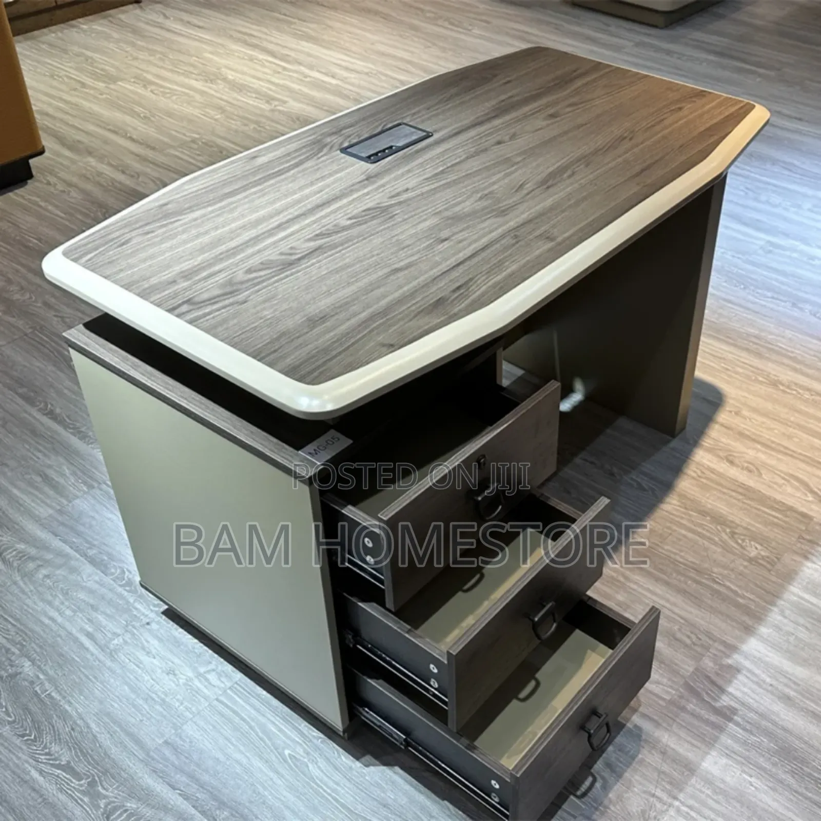 Executive Yp29-14 Office Desk- 140cm Luxury Modern Director Table