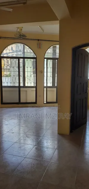 5bdrm House in Kariakoo for sale