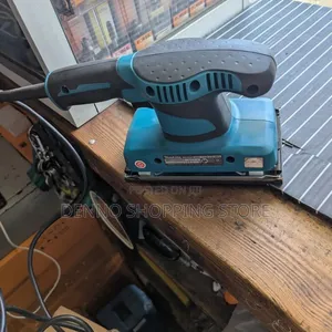 Makita Finishing Sander