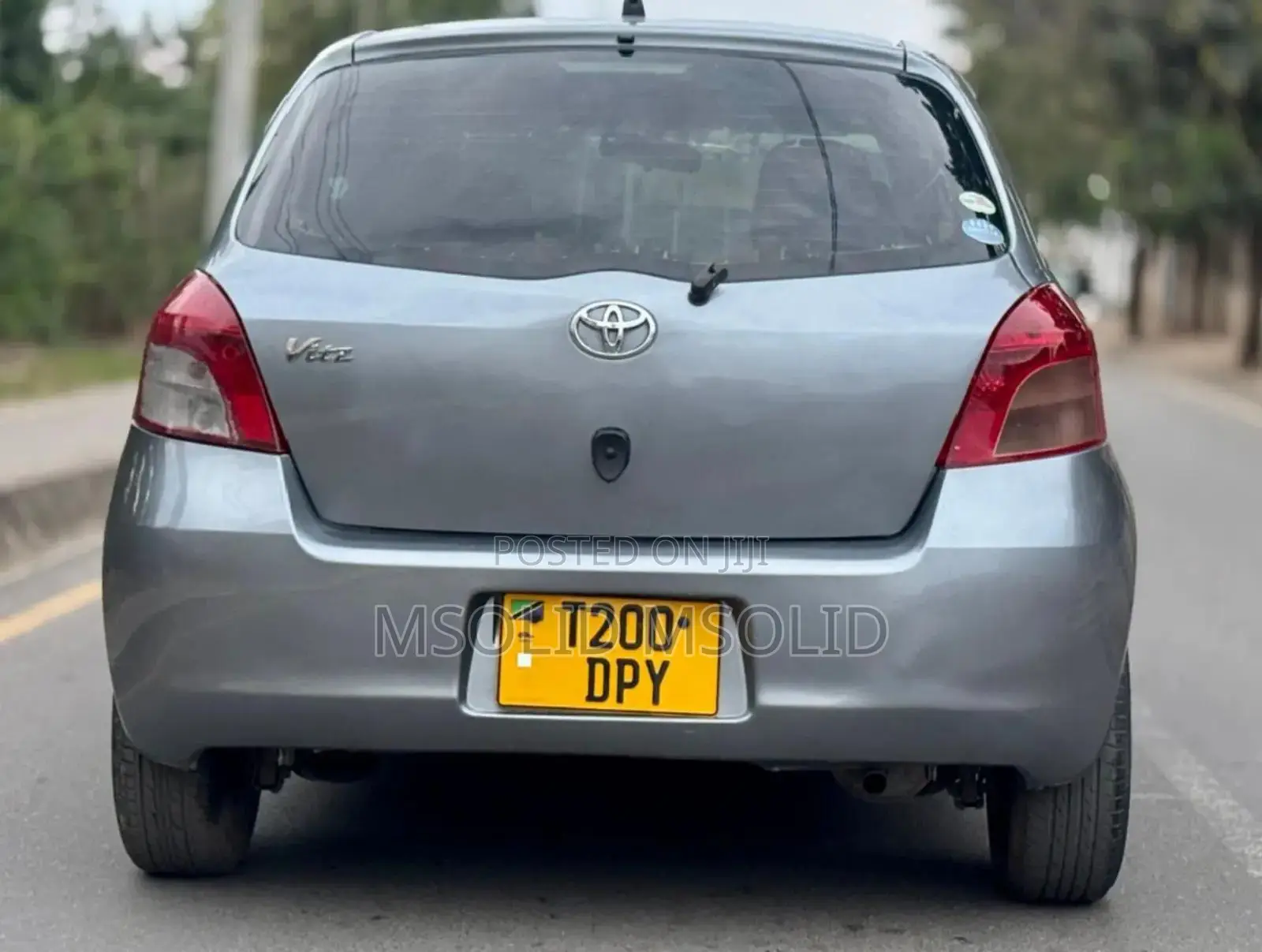 Toyota Vitz 2008 Silver