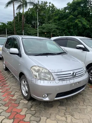 Toyota Raum 1.5 AWD 2005 Silver