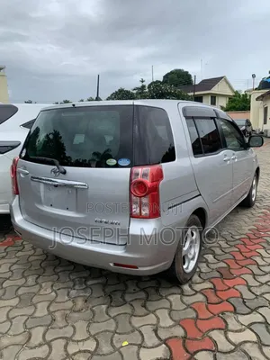 Toyota Raum 1.5 AWD 2005 Silver