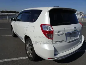 Toyota Vanguard 2009 White