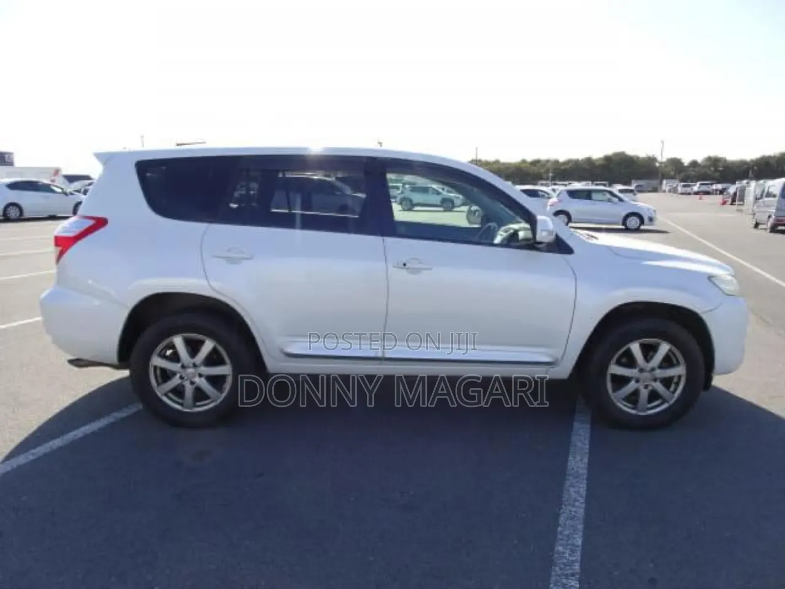 Toyota Vanguard 2009 White