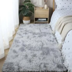 Zulia Manyoya -Flirfy Bedside Rug /Carpets
