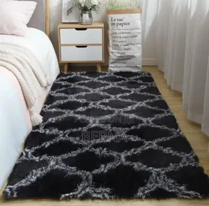 Zulia Manyoya -Flirfy Bedside Rug /Carpets