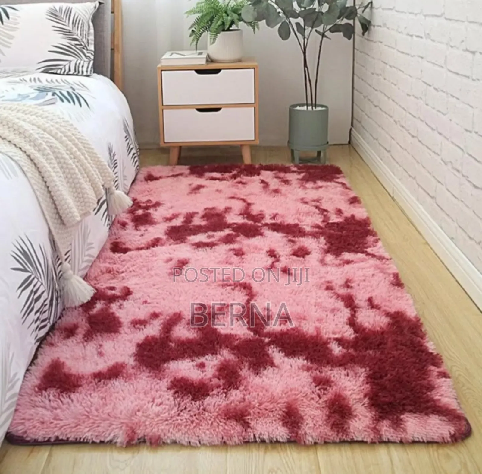 Zulia Manyoya -Flirfy Bedside Rug /Carpets