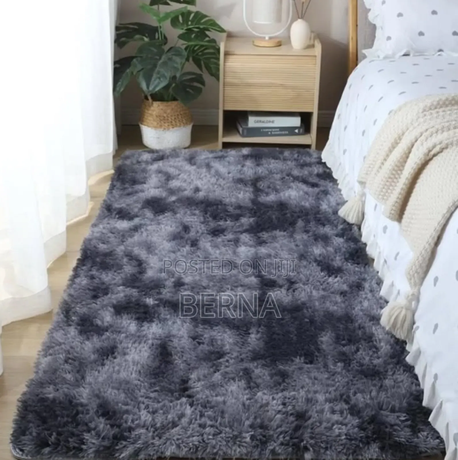 Zulia Manyoya -Flirfy Bedside Rug /Carpets