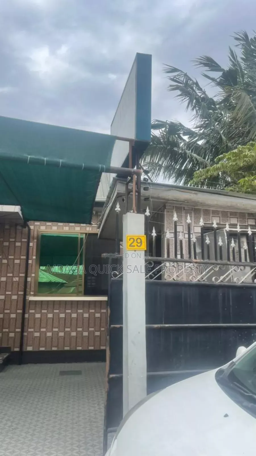 10bdrm House in Manzese for sale