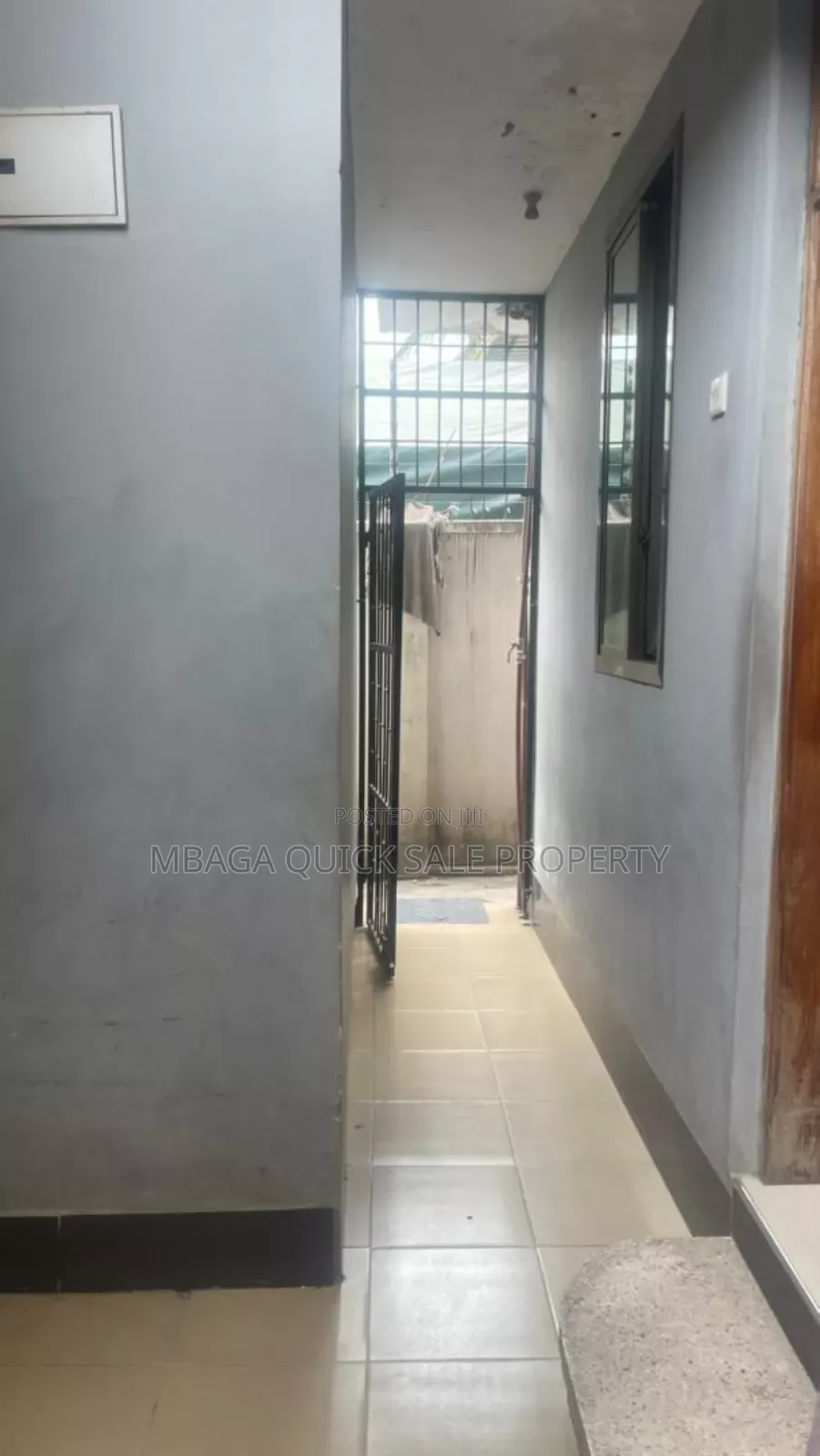 10bdrm House in Manzese for sale