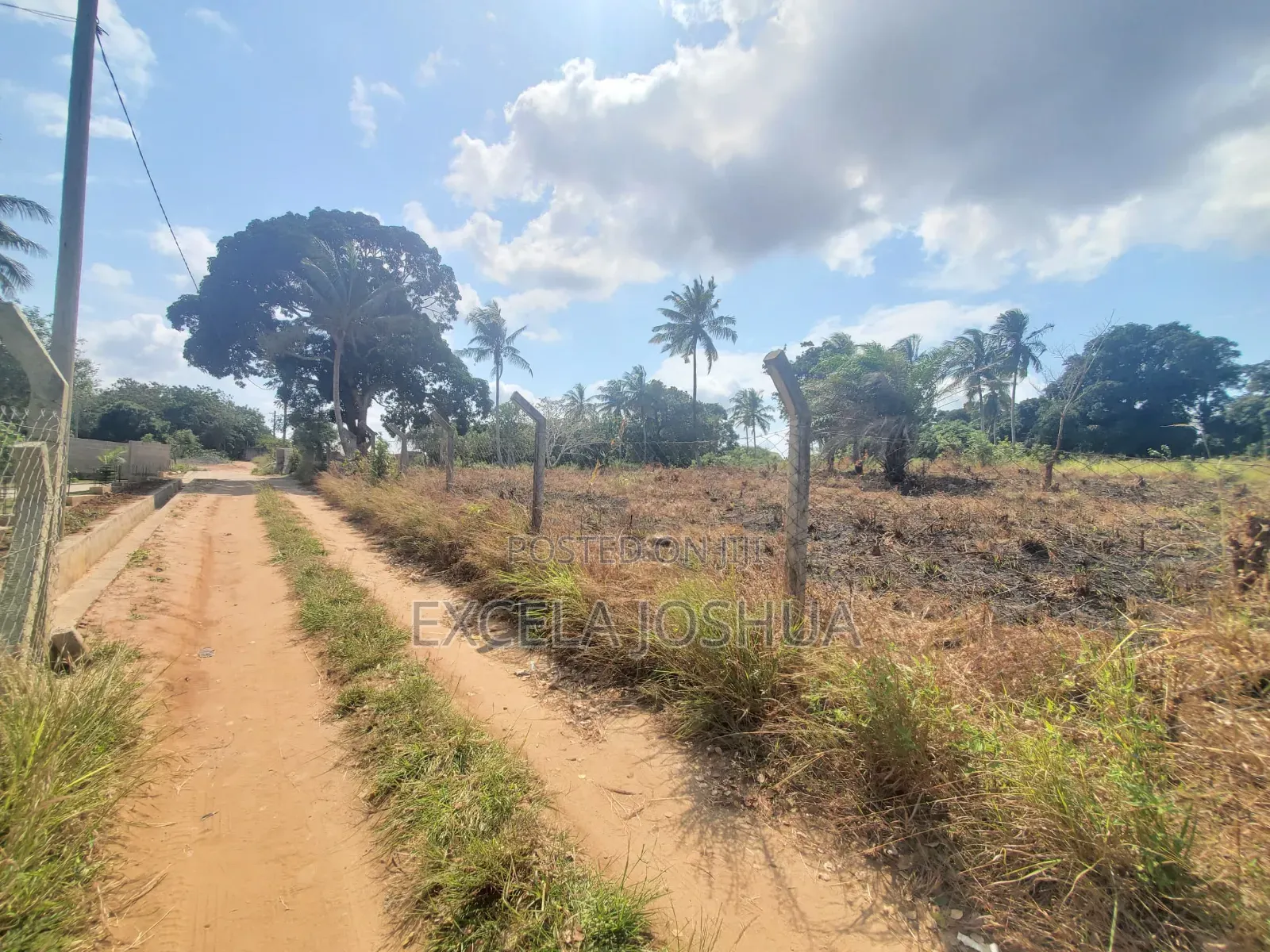 Kiwanja Kinauzwa Mbezi Makabe