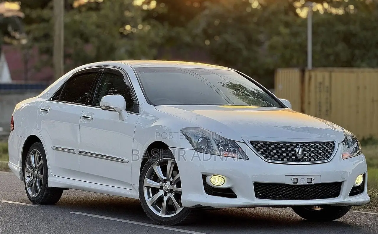 Toyota Crown 2008 White