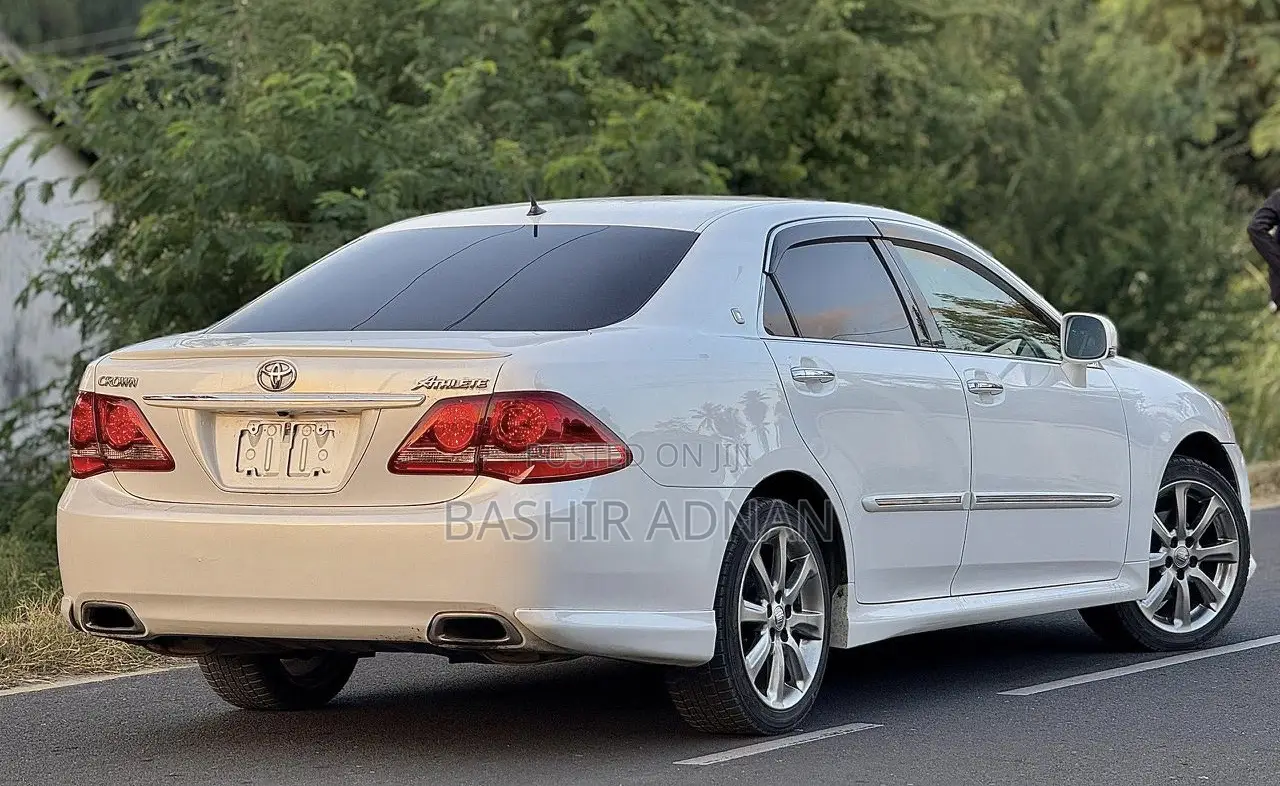 Toyota Crown 2008 White