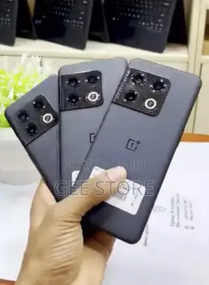 One Plus 10 Pro