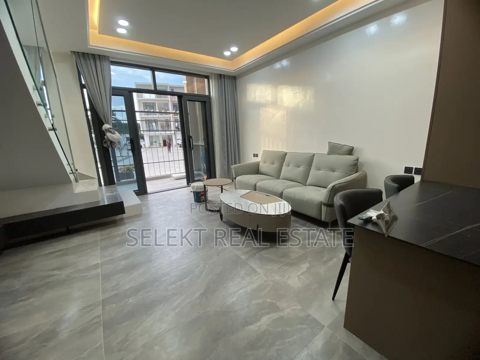 Furnished 2bdrm Duplex in Oyster Bay for rent