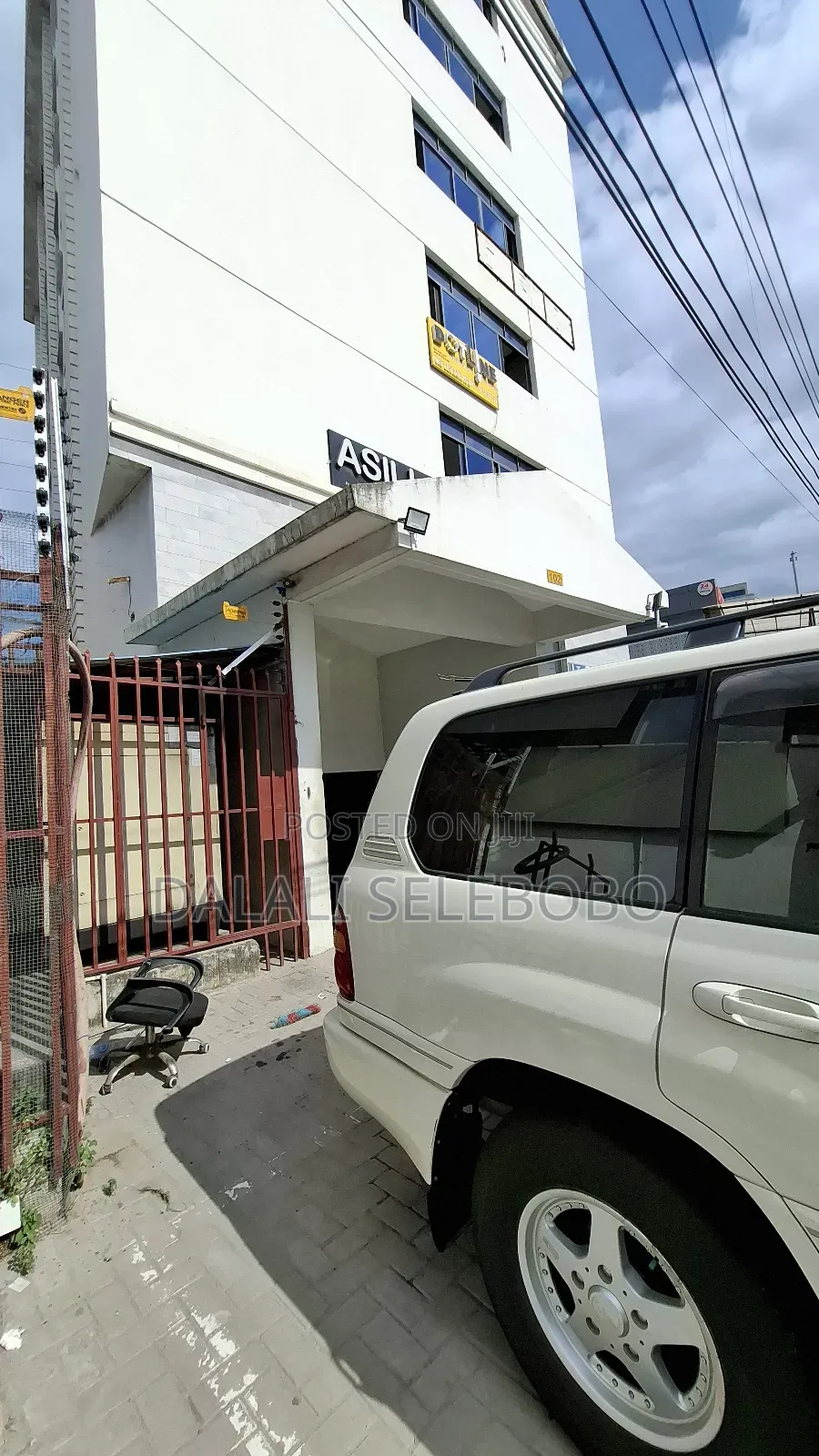 Office Space Tu Opp Mliman Cty Area