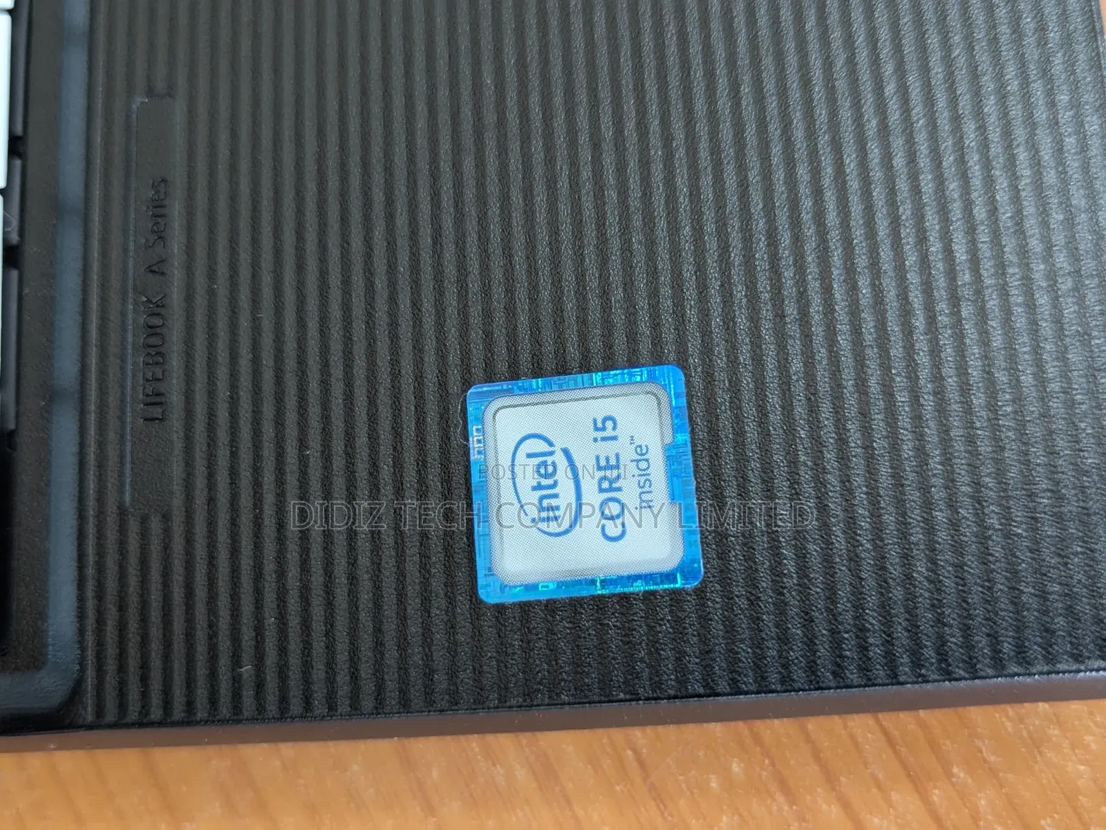 Laptop Fujitsu Lifebook A557 8GB Intel Core I5 SSD 256GB