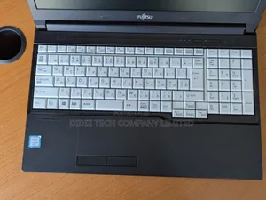Laptop Fujitsu Lifebook A557 8GB Intel Core I3 SSD 256GB