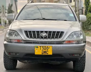 Toyota Harrier 2004 Silver