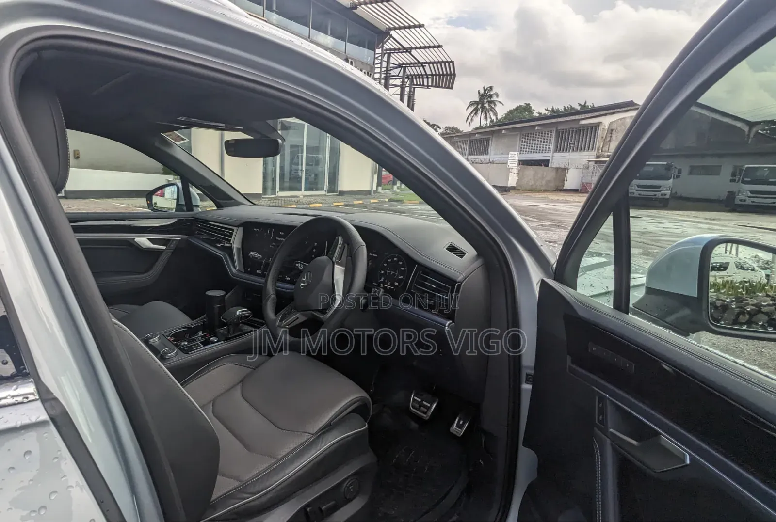 Volkswagen Touareg 2024 Gray