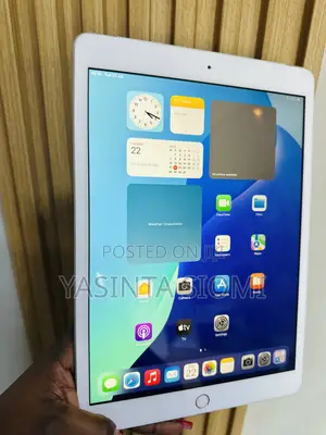 Apple iPad 9.7 128 GB Gray