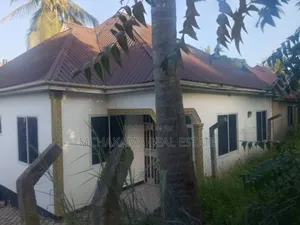 3bdrm Apartment in Yusuph Mchakama, Goba for sale