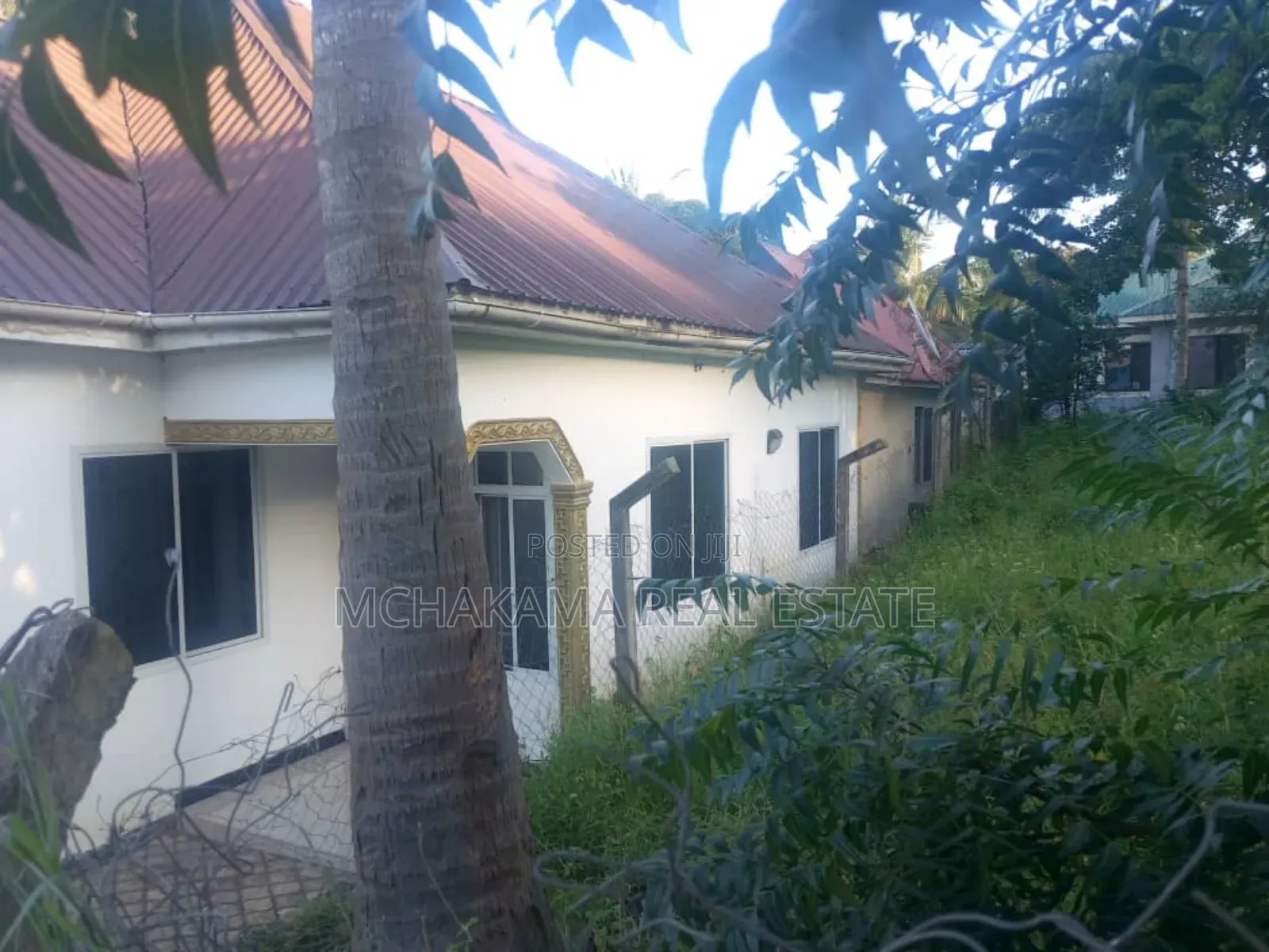 3bdrm Apartment in Yusuph Mchakama, Goba for sale