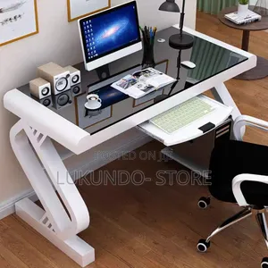 Table Office Glass Top
Imara Sana
Size 120cm *60cm