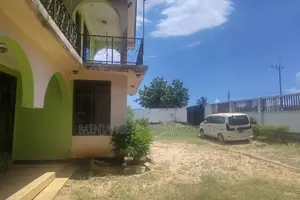 3bdrm House in Goba for sale