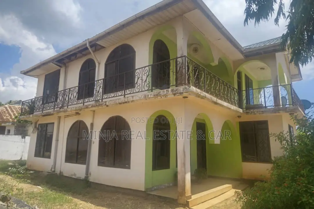 3bdrm House in Goba for sale