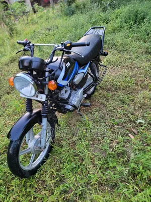 TVS HLX 125 2025 Black