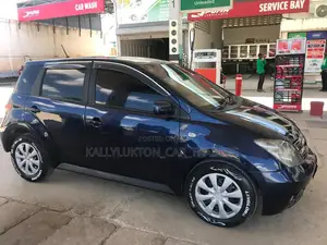 Toyota IST 2005 Blue