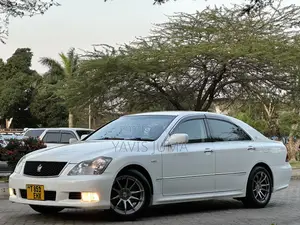 Toyota Crown 2006 White