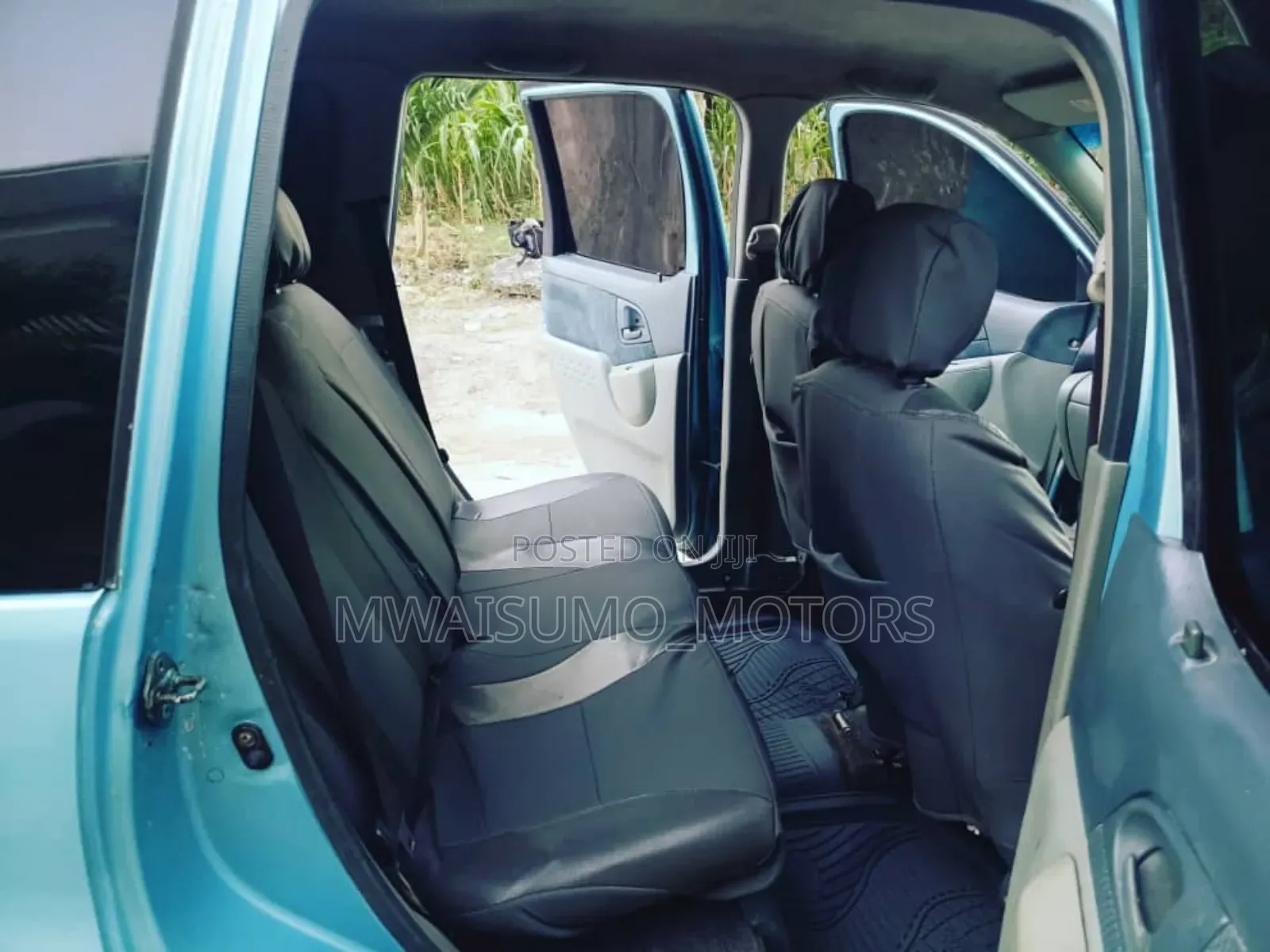 Toyota Fun Cargo 2000 Blue
