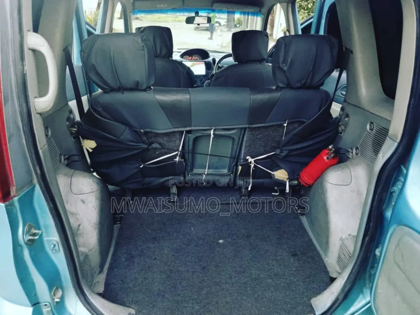 Toyota Fun Cargo 2000 Blue