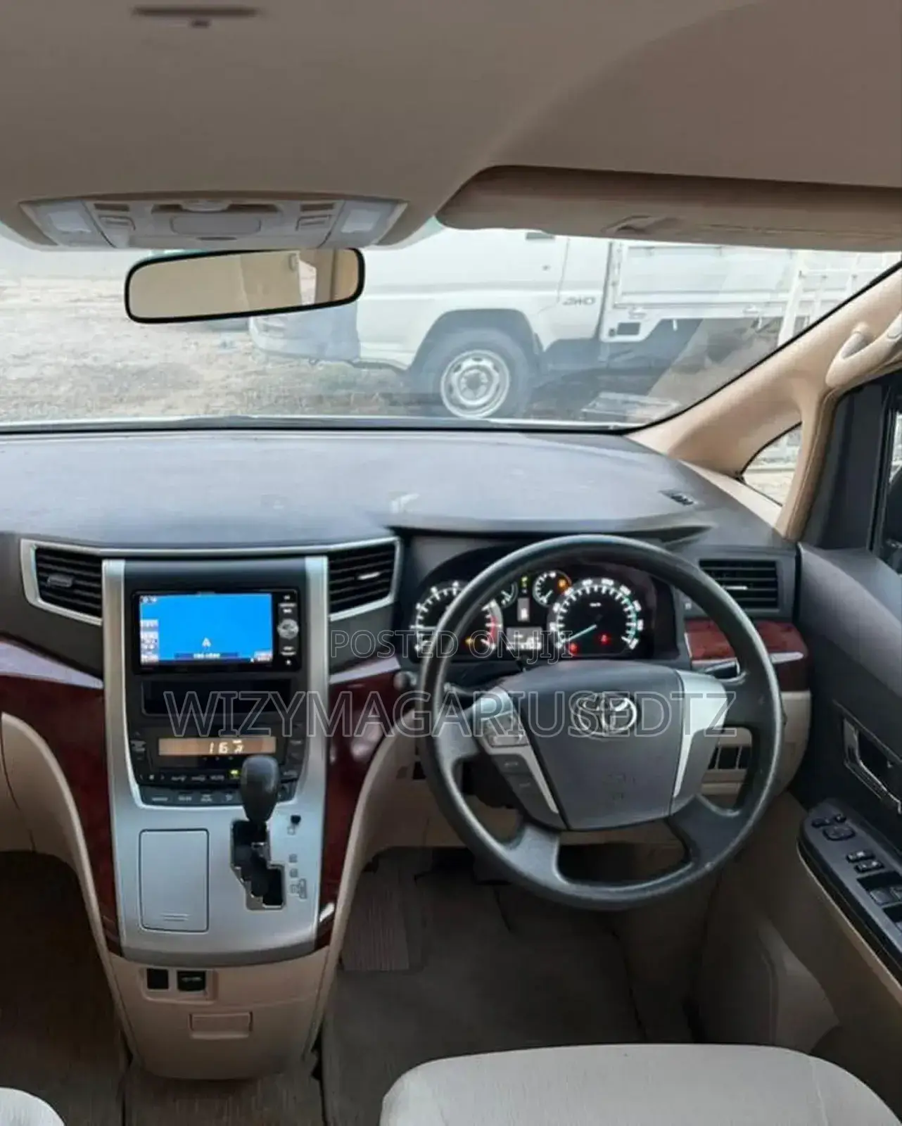 Toyota Vellfire 2010 Pearl