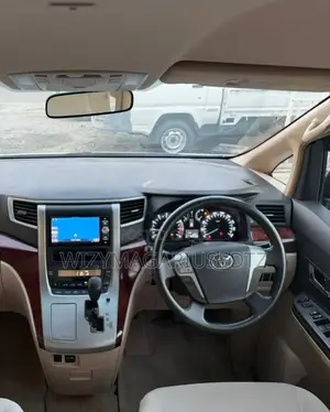 Toyota Vellfire 2010 Pearl