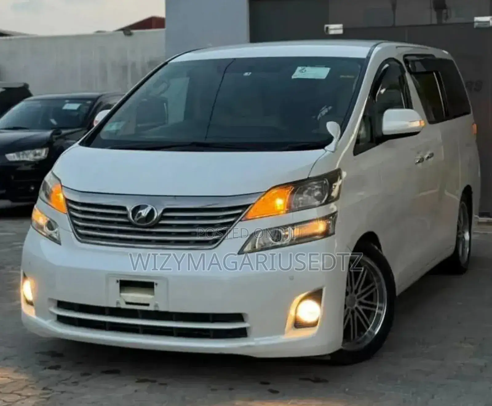Toyota Vellfire 2010 Pearl